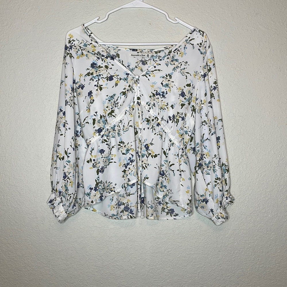 Abercrombie & Fitch tie-front baby doll top